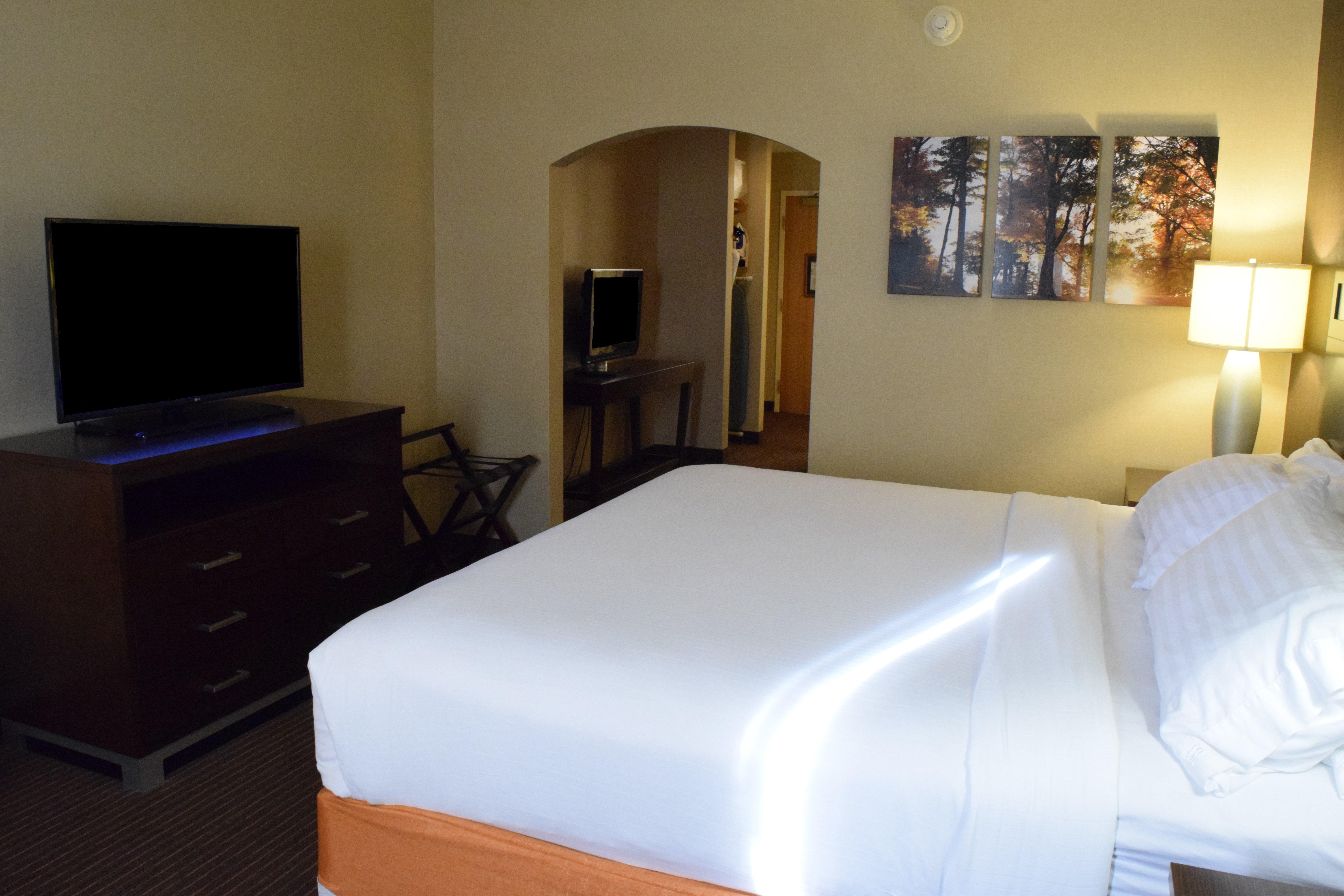 Holiday Inn Express Hotel & Suites Watertown - Thousand Islands By Ihg מראה חיצוני תמונה